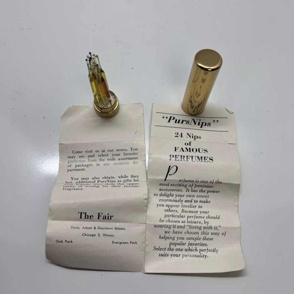Vintage LANIER "Purs Nips" Perfume Glass Vials Purse/Travel Case
